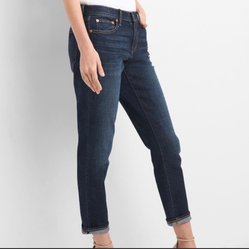 Gap Best Girlfriend Jeans in Medium Indigo